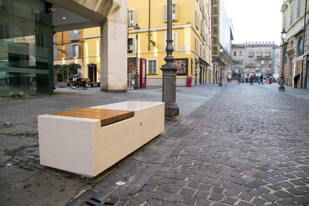 2015 10 30 panchine via Cavour-5