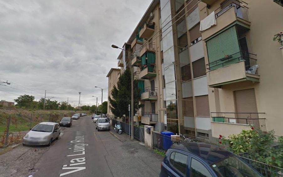 via-roncoroni-incendio-doloso